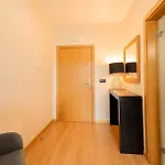 Hotel Lena Village And