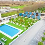 Lena Village And 호텔 3*